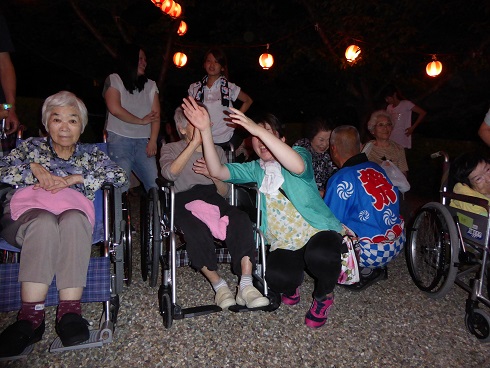 地域の夏祭りに参加しました